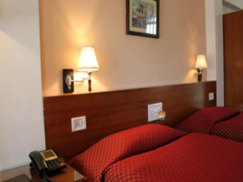 Marina'S Motel Bagdogra Exterior photo