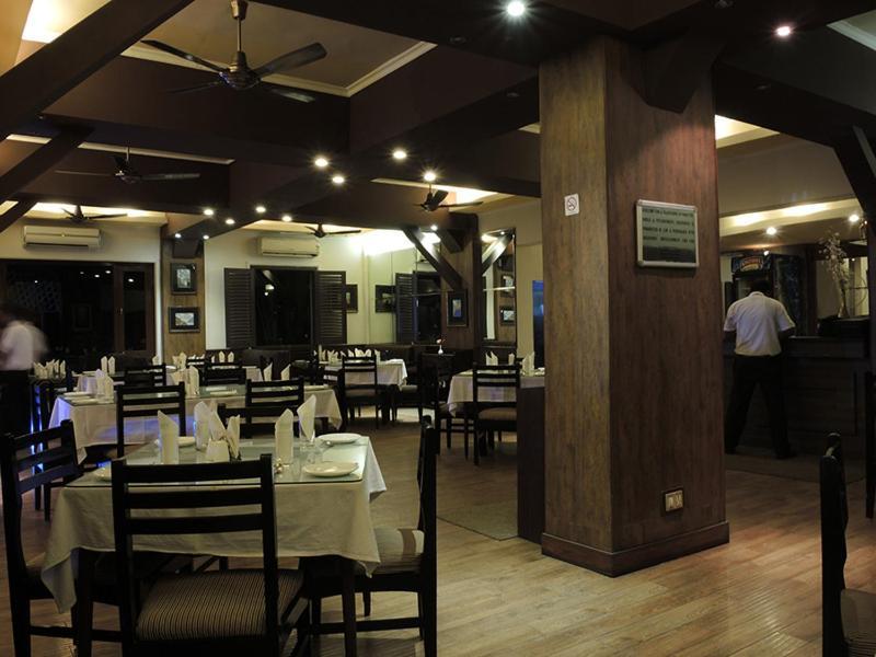 Marina'S Motel Bagdogra Exterior photo